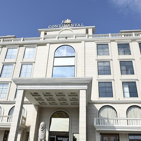 Hotel Jsr Continental Dehradun Bagian luar foto