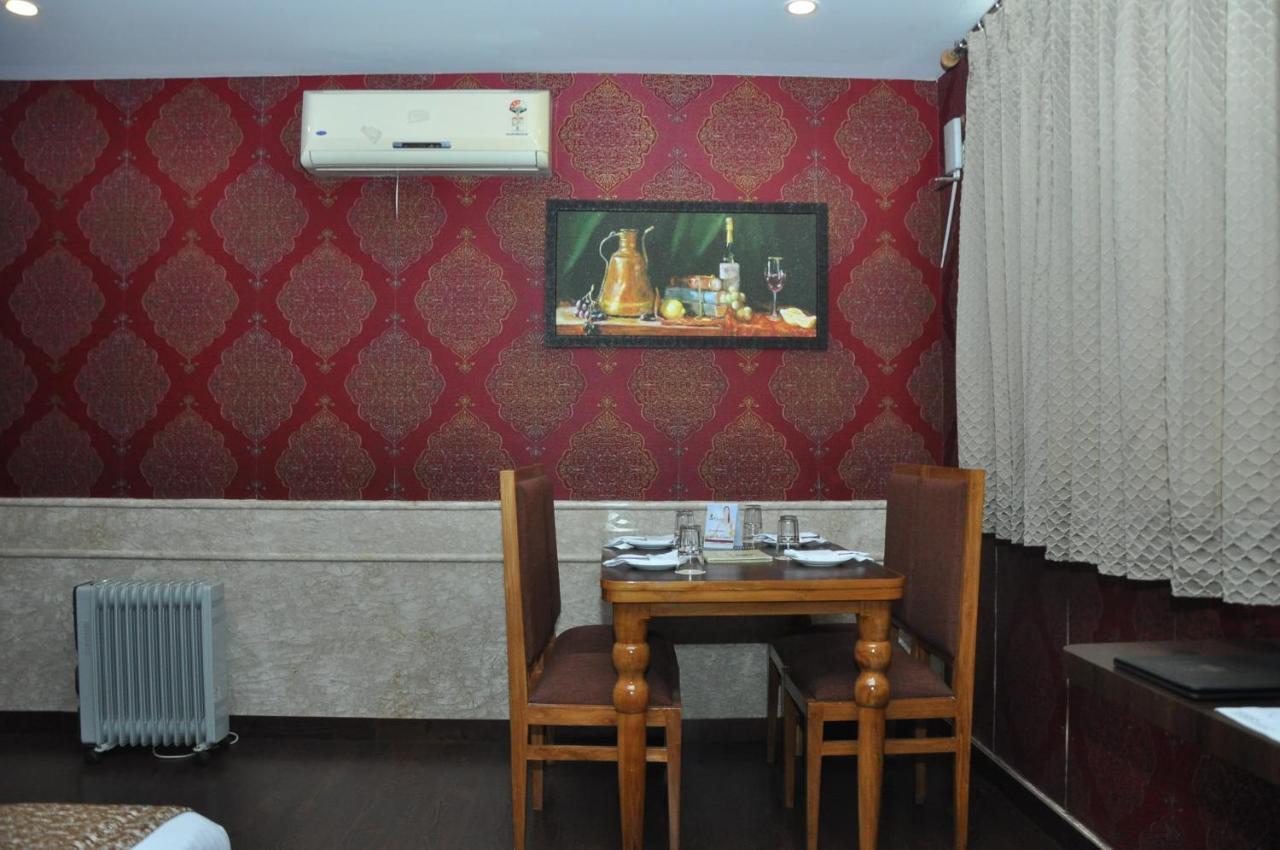 Hotel Jsr Continental Dehradun Bagian luar foto