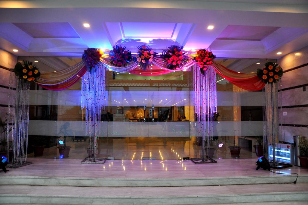 Hotel Jsr Continental Dehradun Bagian luar foto