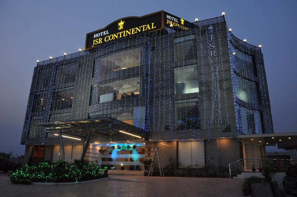 Hotel Jsr Continental Dehradun Bagian luar foto