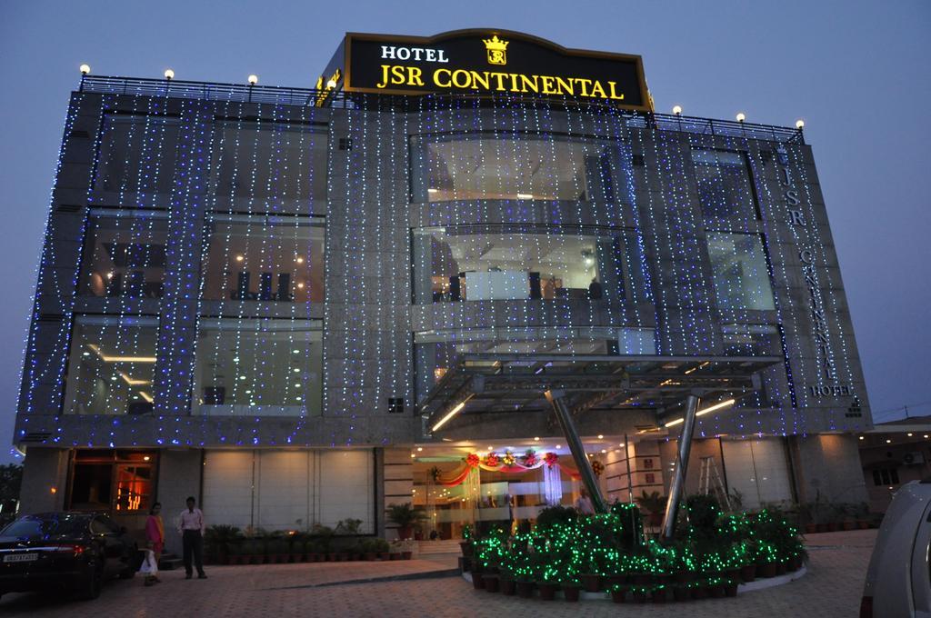 Hotel Jsr Continental Dehradun Bagian luar foto