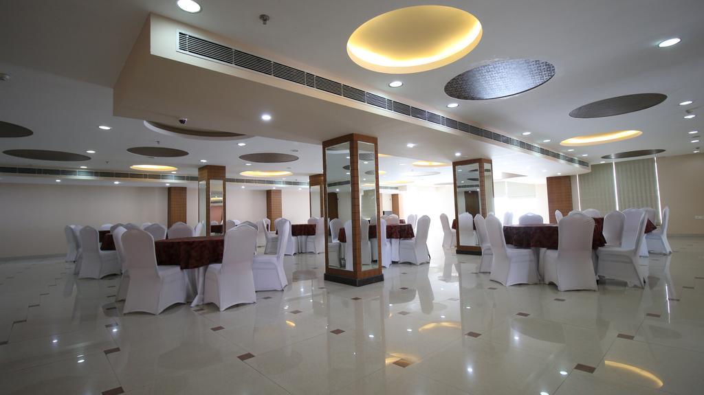 Hotel Jsr Continental Dehradun Bagian luar foto