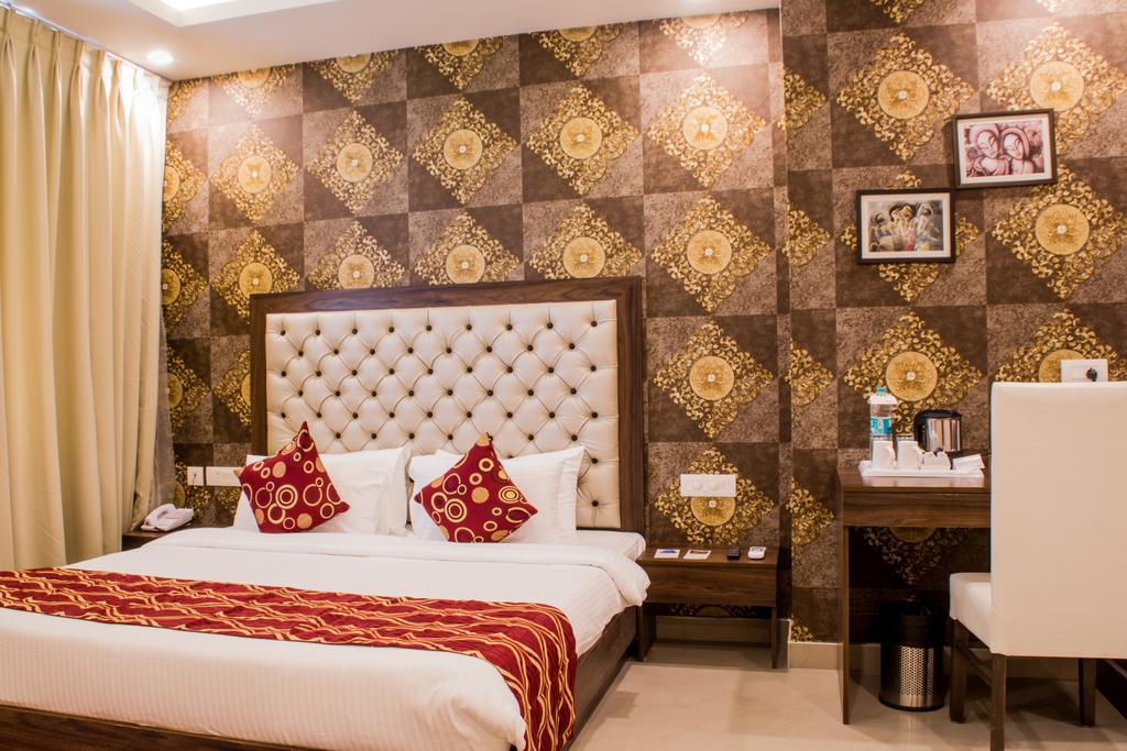 Hotel Jsr Continental Dehradun Ruang foto