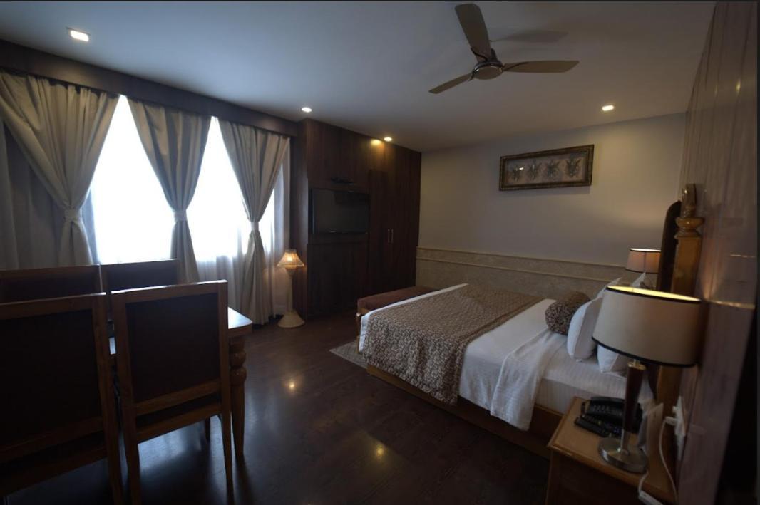 Hotel Jsr Continental Dehradun Bagian luar foto