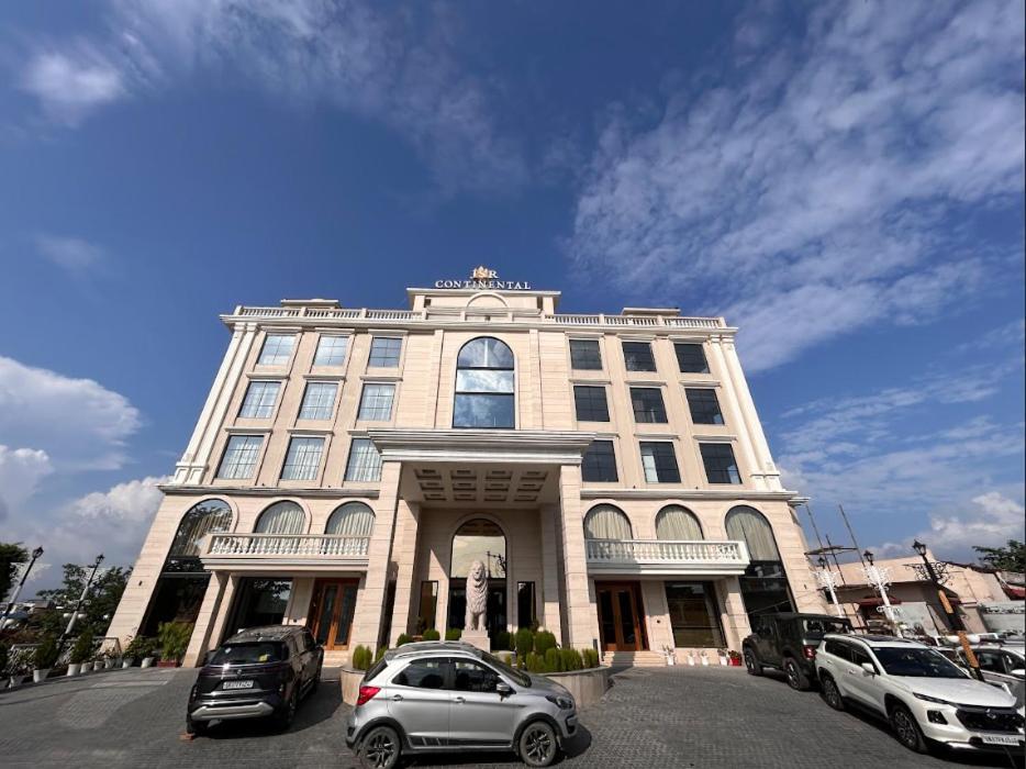 Hotel Jsr Continental Dehradun Bagian luar foto
