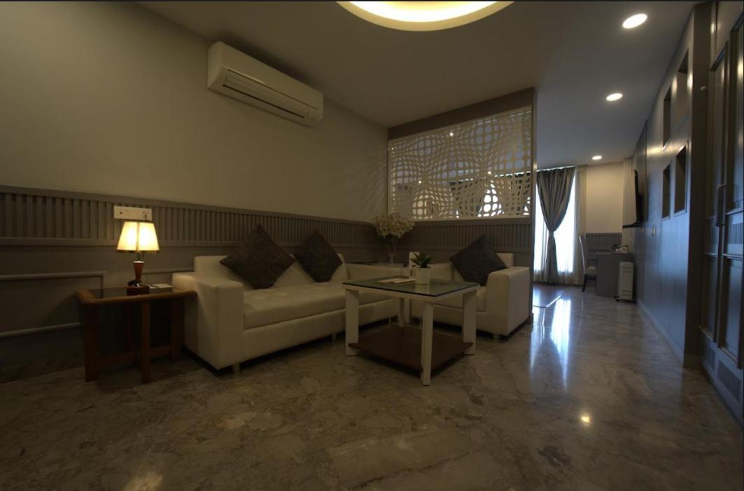 Hotel Jsr Continental Dehradun Bagian luar foto