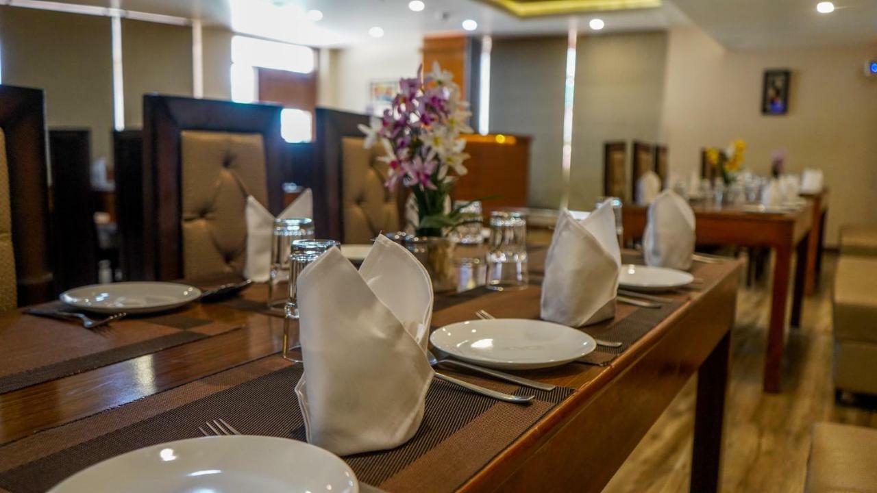 Hotel Jsr Continental Dehradun Bagian luar foto