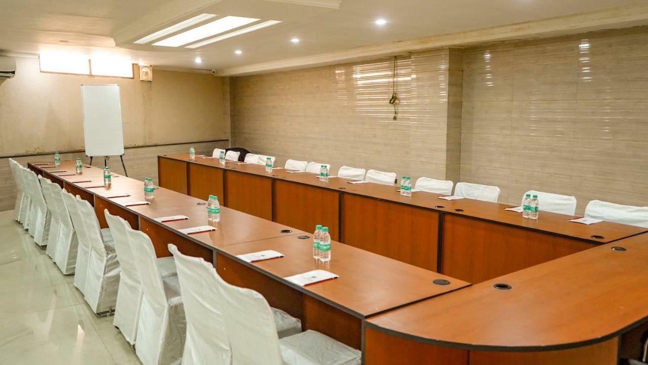 Hotel Jsr Continental Dehradun Bagian luar foto