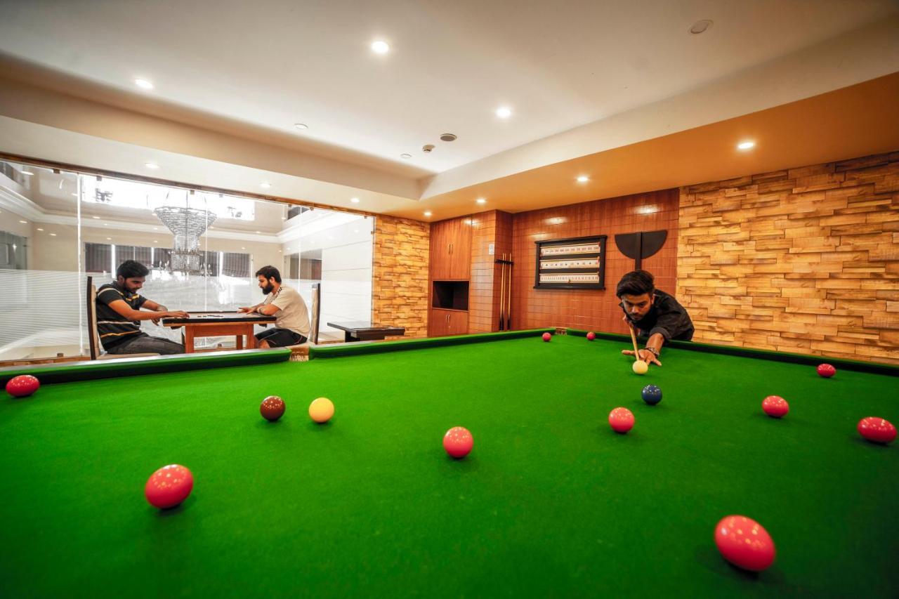Hotel Jsr Continental Dehradun Bagian luar foto